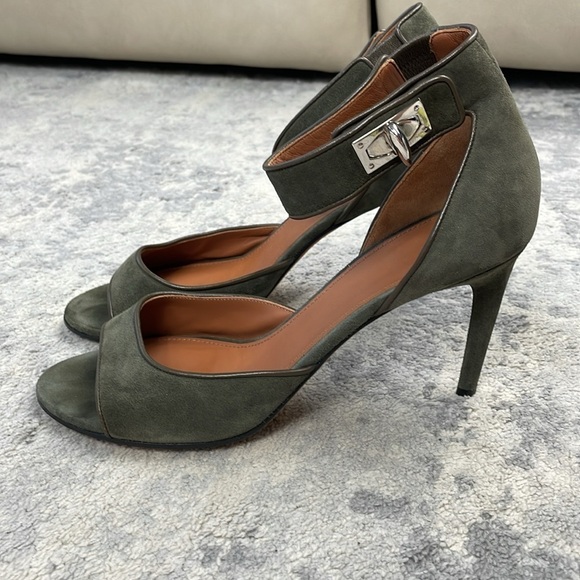 Givenchy Shark Lock Ankle Strap Stiletto Heels Sandals Gray Suede Sz 40 - Picture 5 of 15